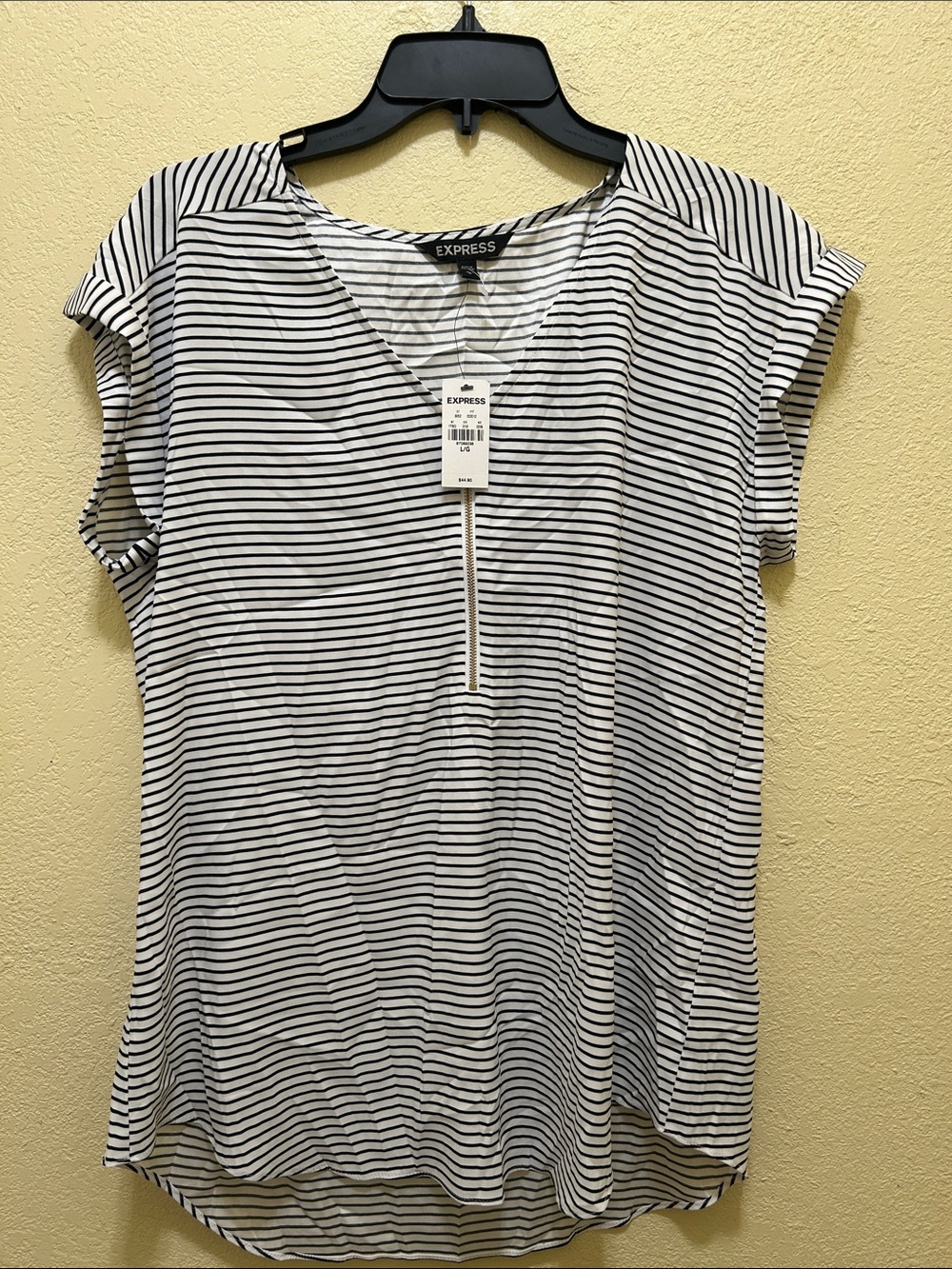 Express White and Black Striped V-Neck Zip Front Tunic